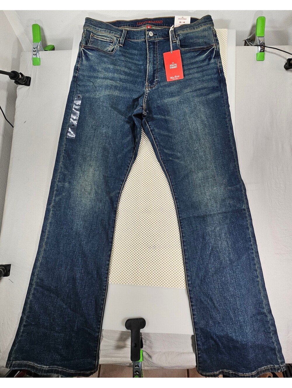 Lucky Brand 410 Athletic Straight Jeans Men’s 36x34 Blue Stretch Denim NWT
